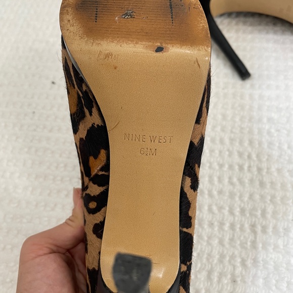 Nine West Leopard print booties, size6.5 - Picture 8 of 8